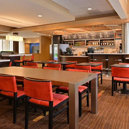 Courtyard By Marriott Dallas Northwest